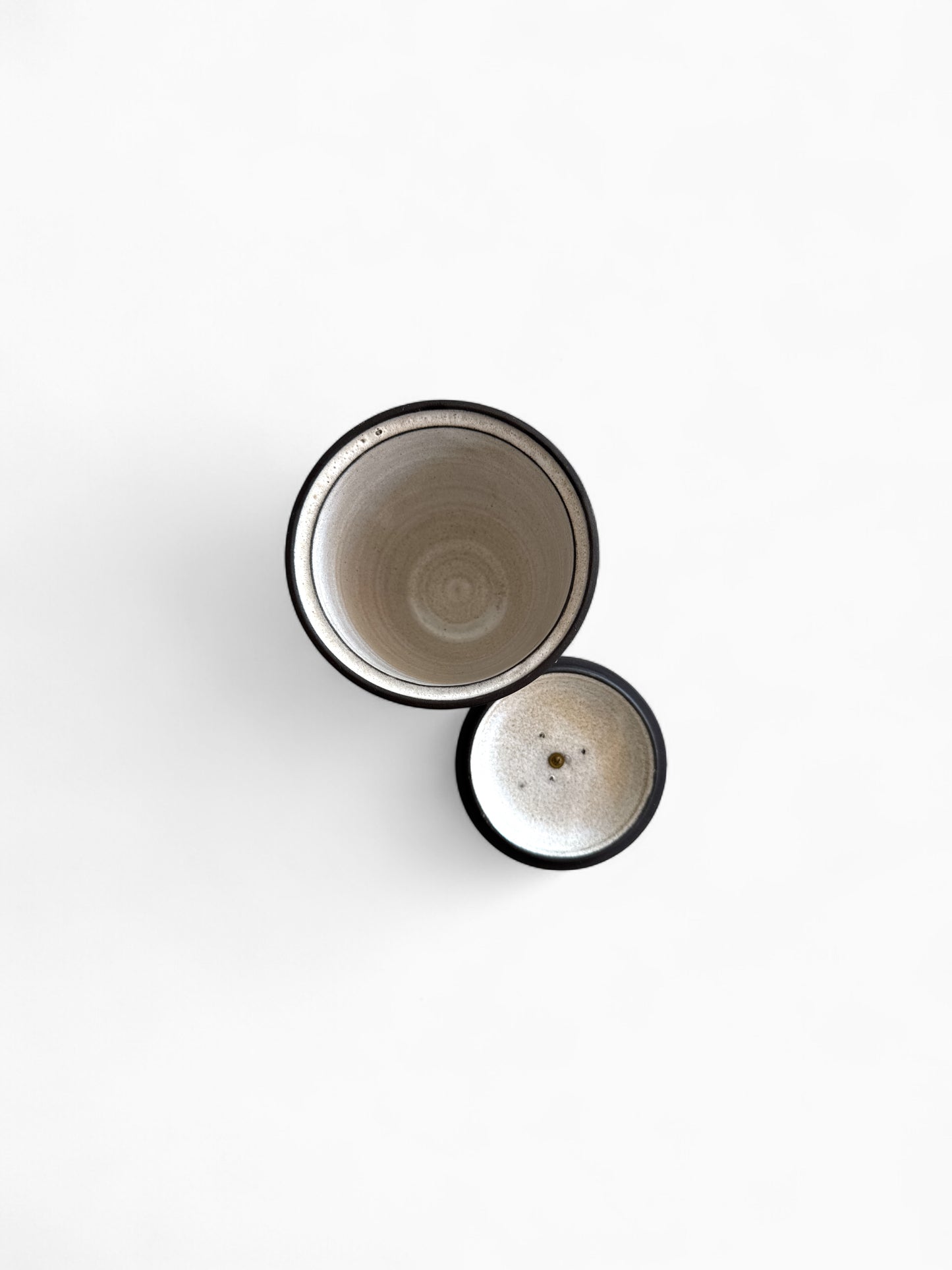 Kees van Moorsel pot met deksel