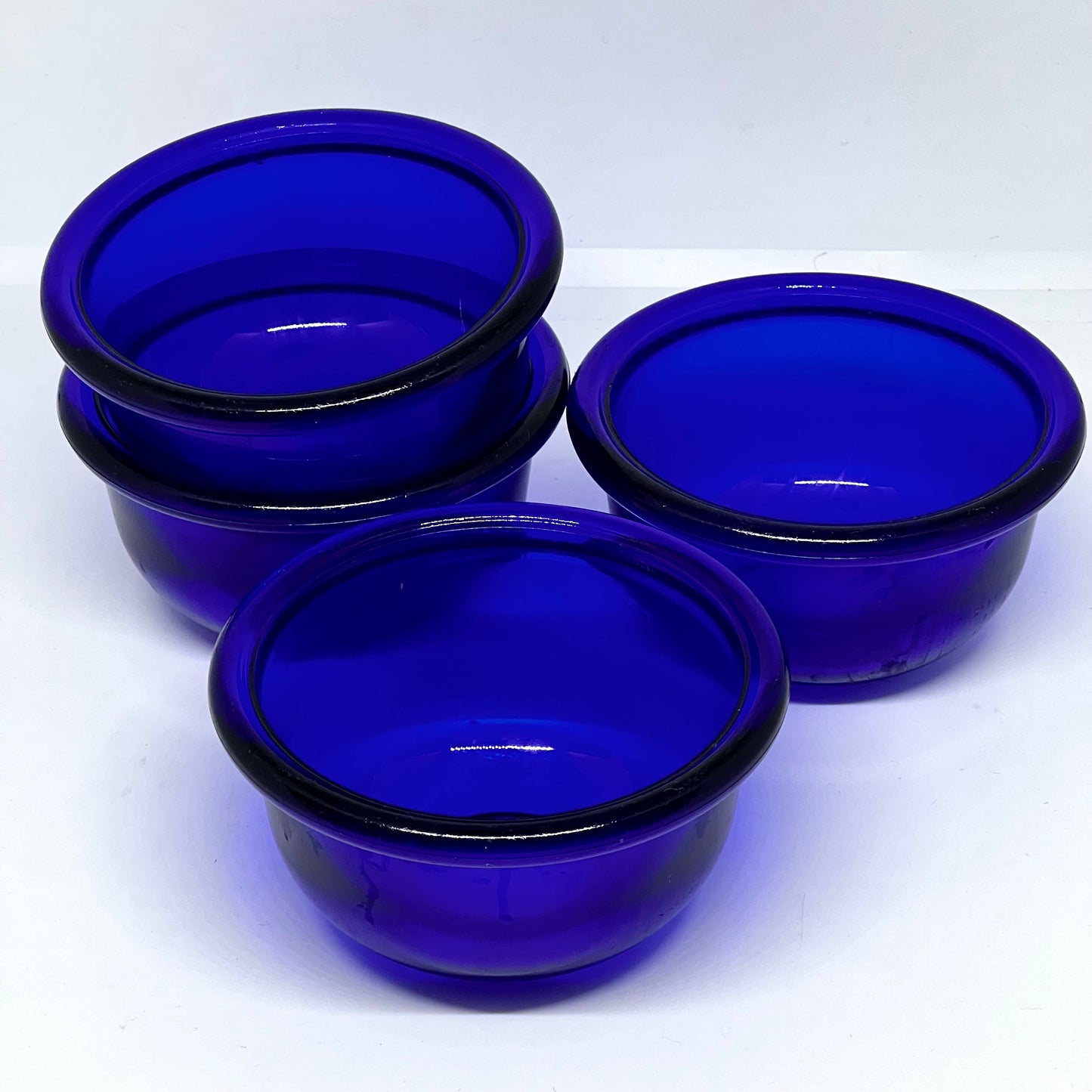 Arabia Finland Luna donkerblauw glas schaaltje